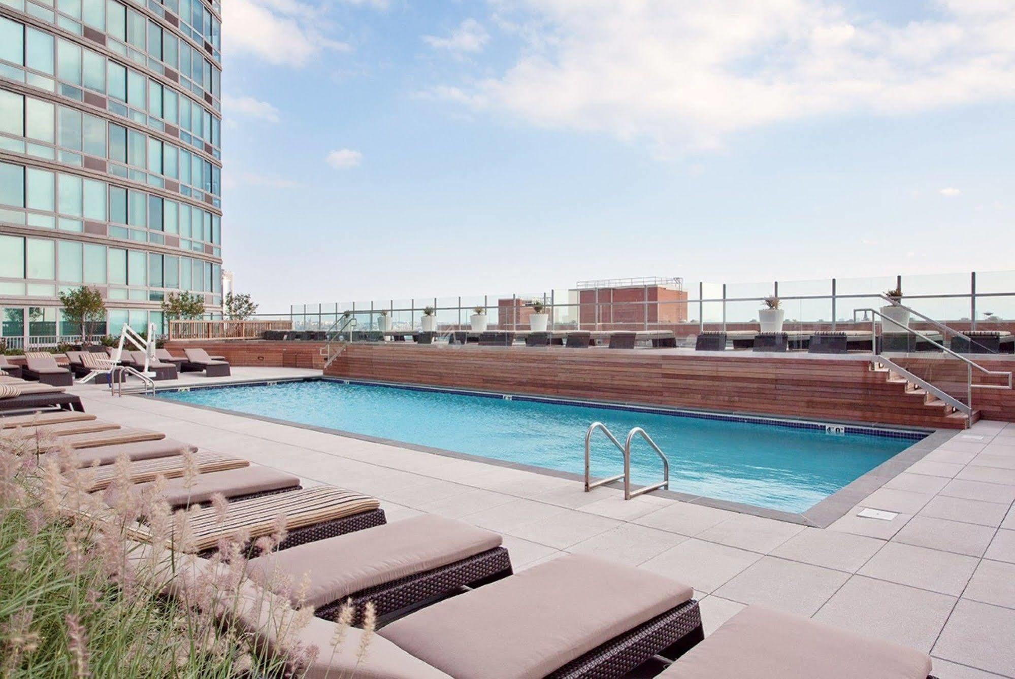 Global Luxury Suites At Exchange Jersey City Exterior photo